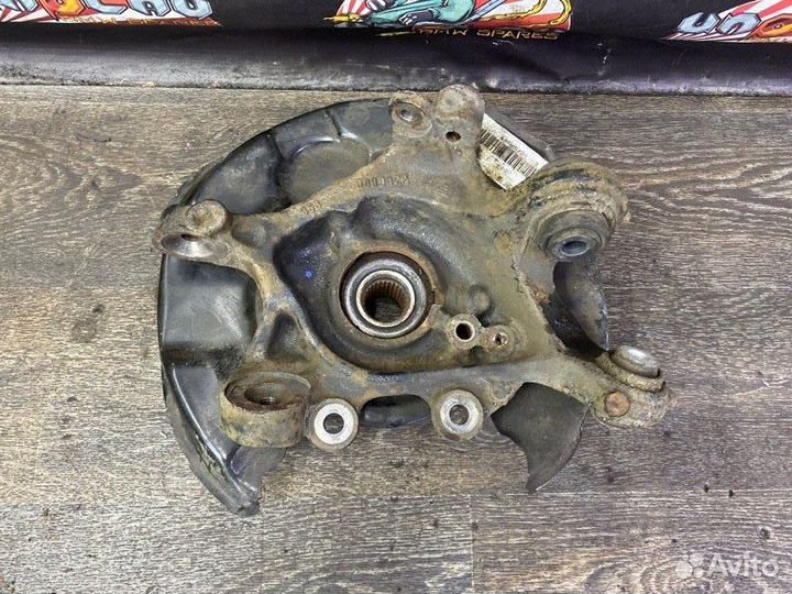 Кулак задний правый Bmw F30 седан N47D20C 07.2012