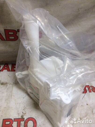 Mitsubishi lancer 9 бачок омывателя с мотором и кр