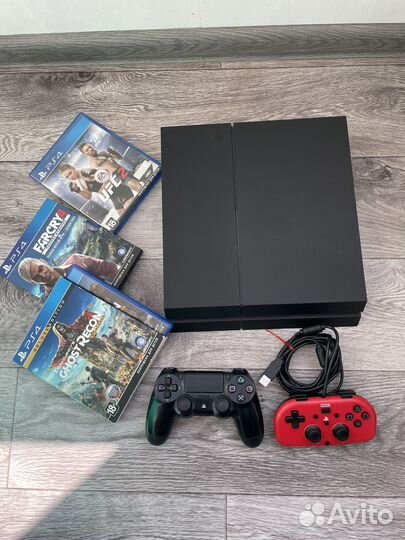 Sony PS4 Fat 1 tb + 3 диска +2 геймпада