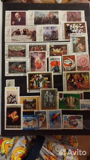 Коллекция марок в альбоме