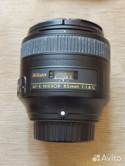 Объектив nikon 85mm 1:8