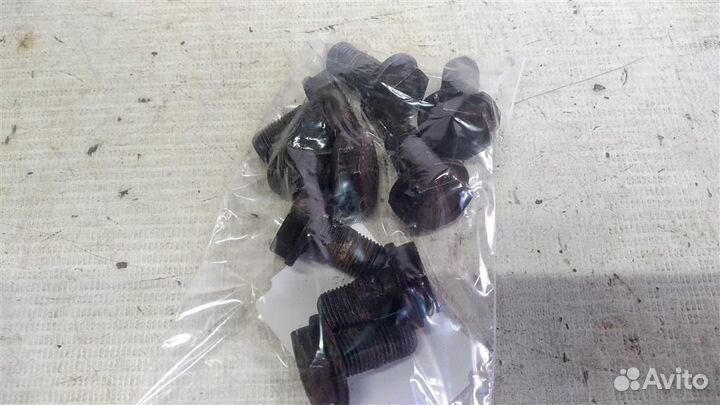 Болт маховика Audi 100 C4 91-94г