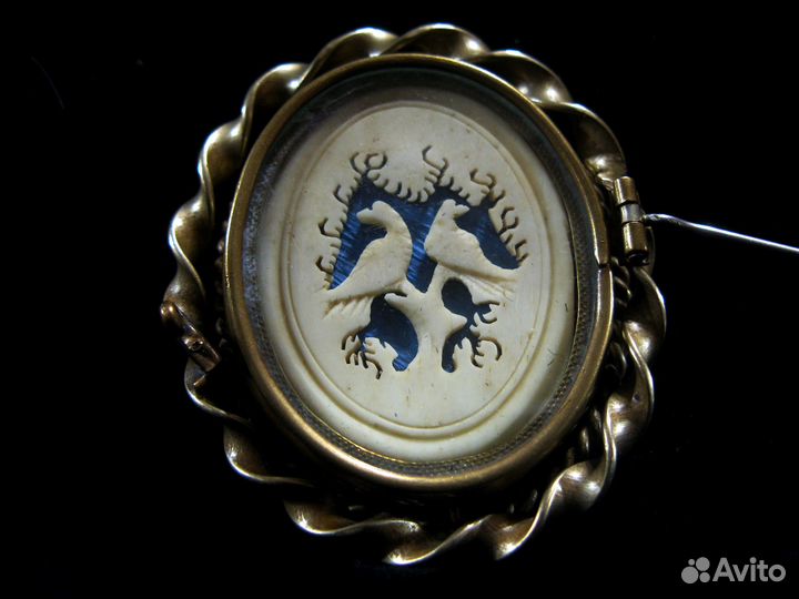 Антикварная Двухсторонняя Камея Собаки и Птицы