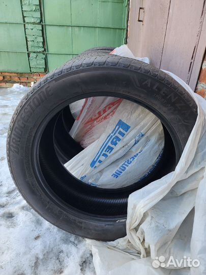 Bridgestone Alenza Sport AS 275/45 R20 и 275/45 R20