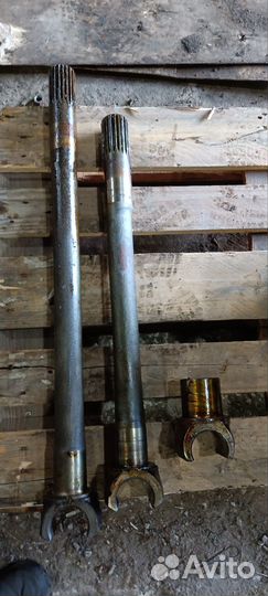 Полуось Урал передняя