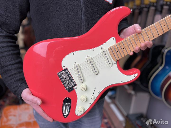 Электрогитара стратокастер