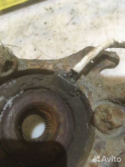 Кулак поворотный передний правый Opel Astra