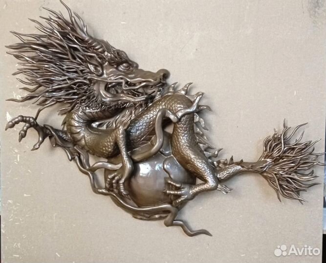 Дракон из дерева (ручная работа)