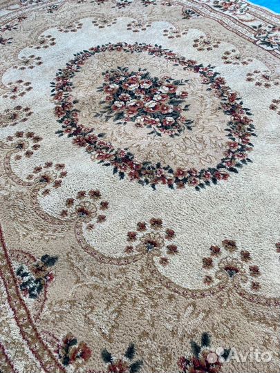 Ковер напольный