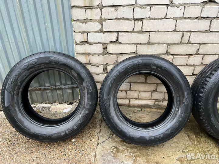 Nexen N8000 235/65 R17 104H