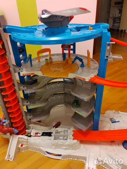 Гоночный трек Hot wheels