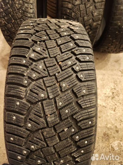 Continental IceContact 2 245/45 R20 и 275/40 R20