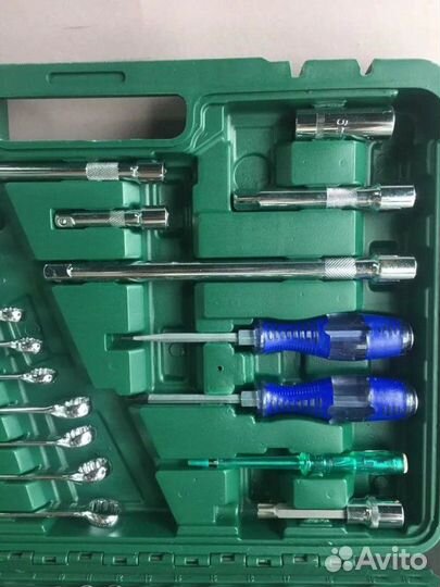 Набор инструментов для автомобиля 121 предмет