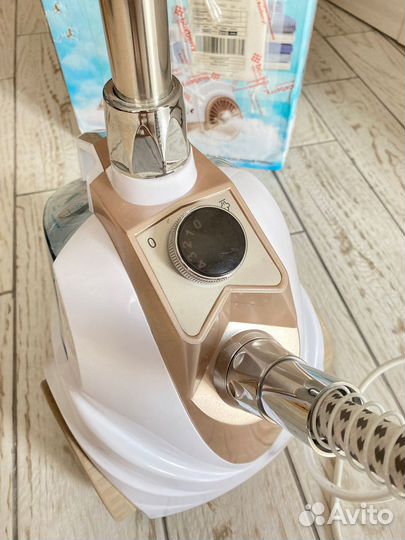 Отпариватель для одежды Bort