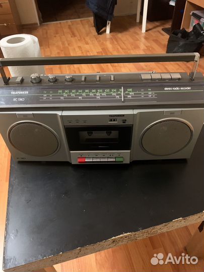 Кассетный магнитофон