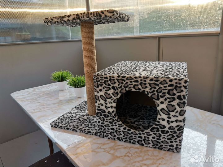 Домик для кошки с когтеточкой