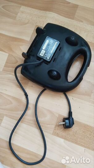 Электрическая вафельница