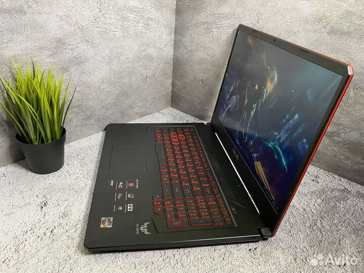 Большой мощный игровой ноутбук Asus 17,3