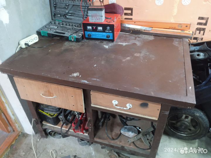 Верстак металлический СССР, тиски, точило