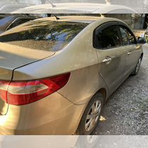 Kia Rio 1.4 MT, 2012, 350 000 км, с пробегом, цена 825 000 руб.