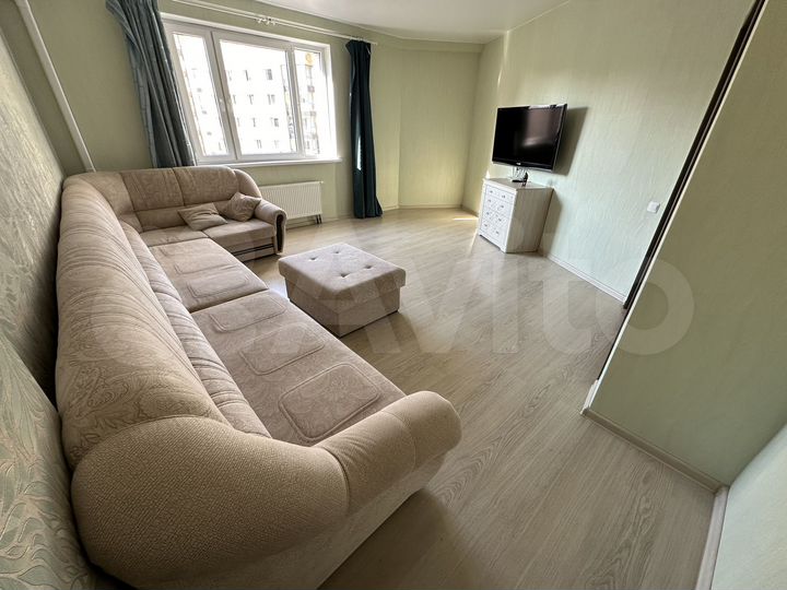 3-к. квартира, 100 м², 11/17 эт.