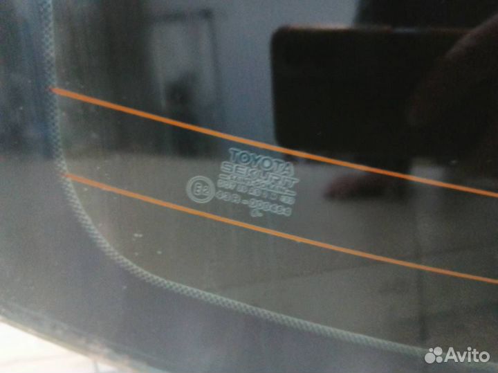 Стекло заднее Toyota Avensis T250 2003-2009