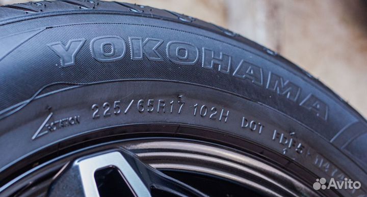 Yokohama Parada Spec-X 225/65 R17 102H