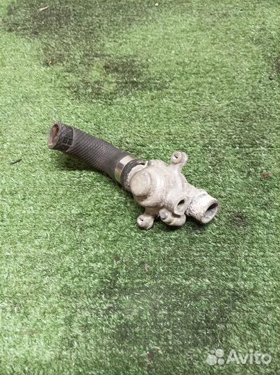 Корпус термостата (мото) Kawasaki ZZR250