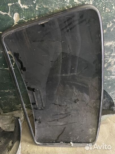 Заднее лобовое