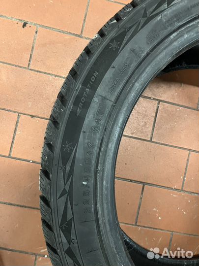 Tracmax X-Privilo S500 225/45 R17 94