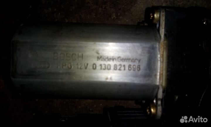 Моторчик стеклоподъемника VW Passat B5