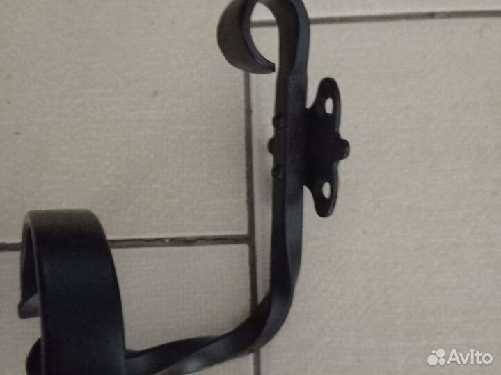 Крючки вешалки