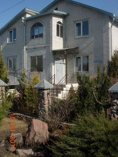 Коттедж 204 м² на участке 10 сот.