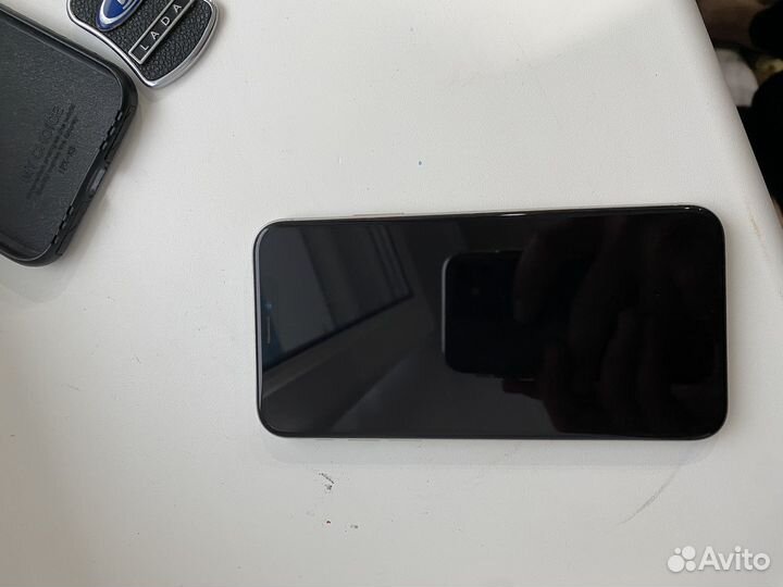 iPhone X, 256 ГБ
