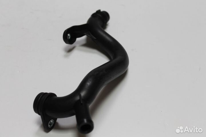 Патрубок системы охл. Seat 1.8 2.0Tsi 06H121065D