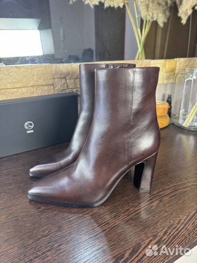 Ботильоны шоколадные 39р Эконика новые оригинал