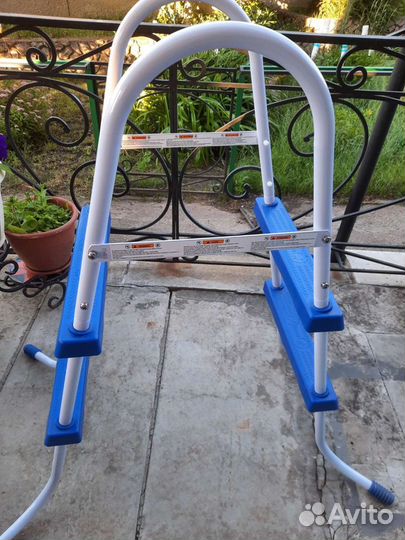 Лесенка для бассейна. Новая