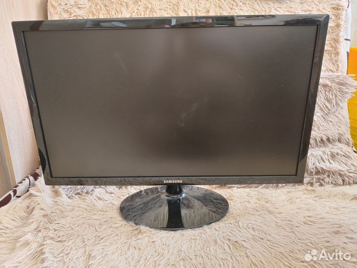 Монитор Samsung 24 диагональ