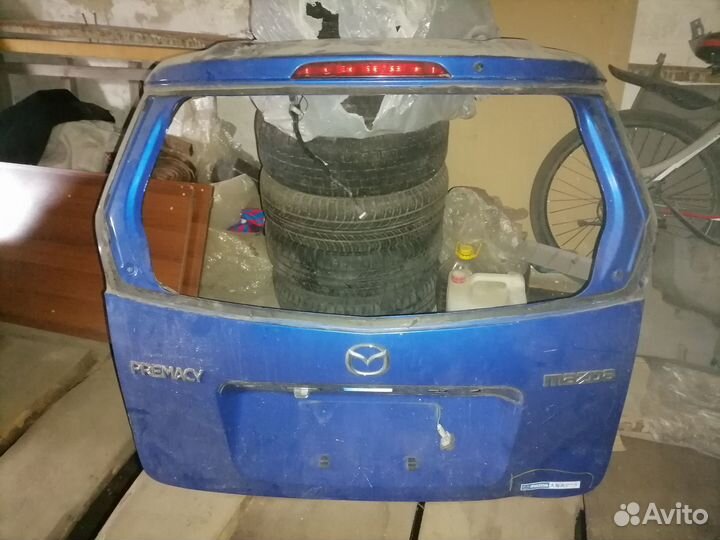 Задняя дверь багажника Mazda Premacy