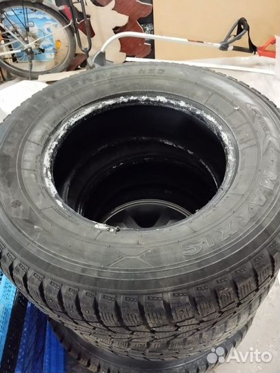 Maxxis Premitra Ice 5 SUV / SP5 245/70 R16