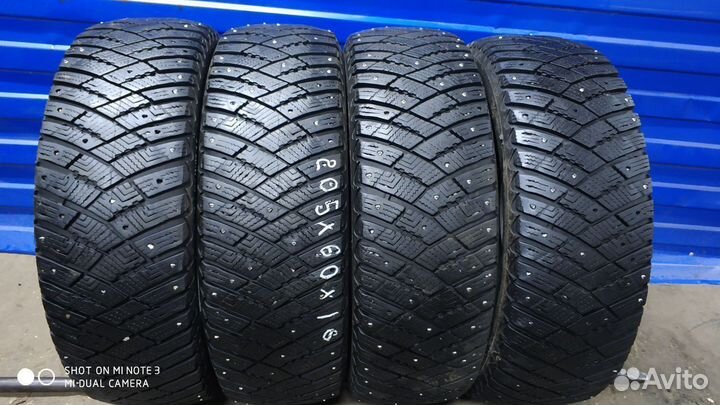 Goodyear Ultragrip Ice Arctic 205/60 R16 92H