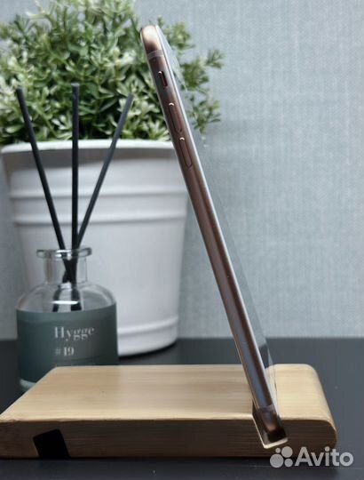 iPhone 8 Plus, 64 ГБ