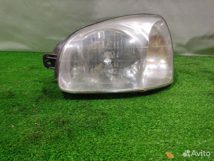 Фара левая передняя Hyundai Santa Fe classic