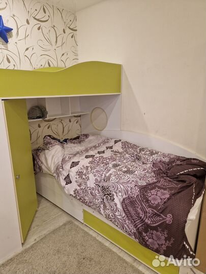 Двухъярусная кровать