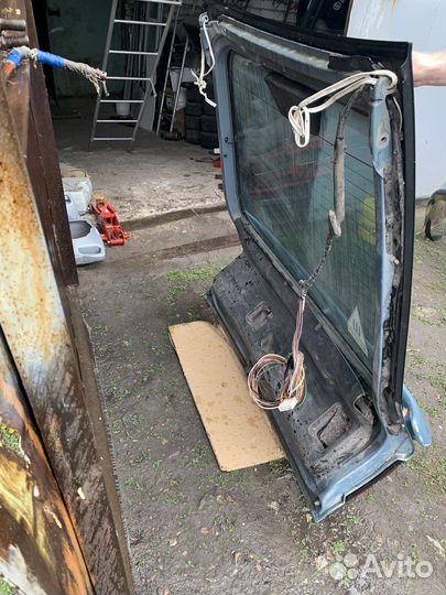 Крышка багажника, задний бампер Renault laguna 1