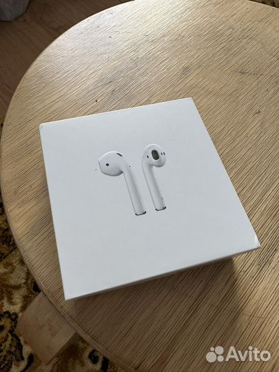 Наушники apple airpods with charging case