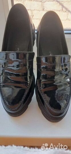 Лаковая обувь