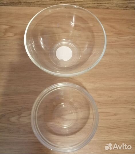 Глиняный кувшин, горшочки, салатники