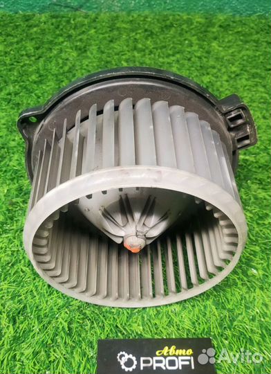 Моторчик печки Mitsubishi Pajero 3