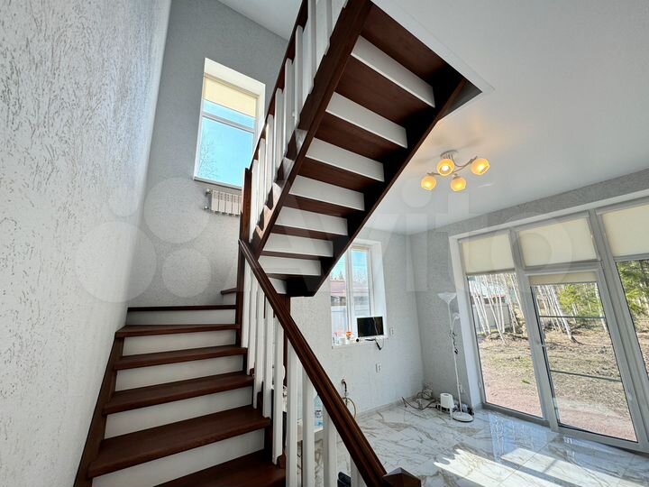 Коттедж 141,8 м² на участке 11 сот.